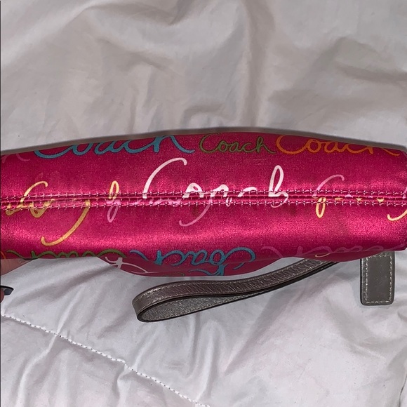Coach wristlet - Picture 7 of 7